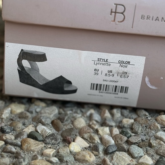 Wedges- Never Worn - Picture 3 of 3